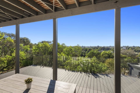 Beachside House - ACT Tourism 21