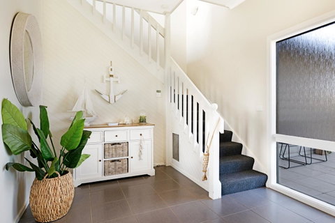 Beachside House - ACT Tourism 11