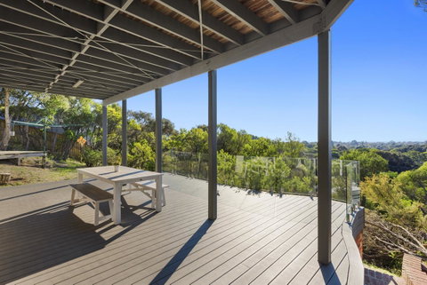 Beachside House - ACT Tourism 22