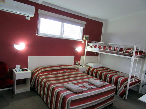 The Highlander Motel - 24HR Check In - ACT Tourism 16