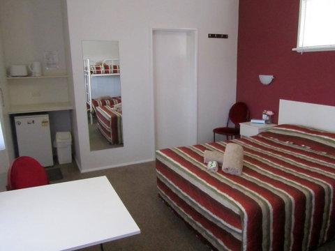 The Highlander Motel - 24HR Check In - ACT Tourism 15
