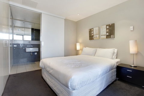Corporate Keys - Freshwater Place - ACT Tourism 27