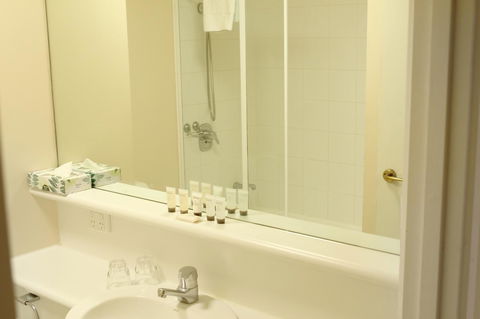 HarbourView Apartment Hotel (now Arrow On Spencer) - ACT Tourism 17