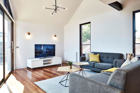 Richmond Â· 3 Level Architecturally Designed Richmond House - ACT Tourism 1
