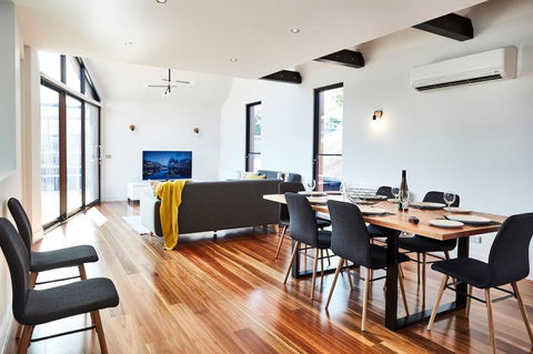 Richmond Â· 3 Level Architecturally Designed Richmond House - ACT Tourism 2