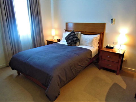 Plough Hotel - ACT Tourism 6