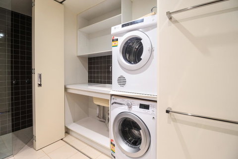 Mono Apartments On Freshwater Place - ACT Tourism 27