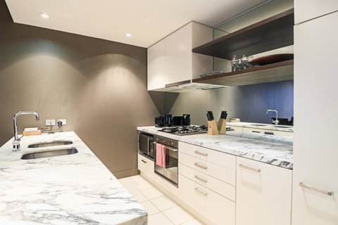 Mono Apartments On Freshwater Place - ACT Tourism 25