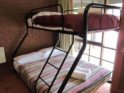 The Harrietville Snowline Hotel - ACT Tourism 19
