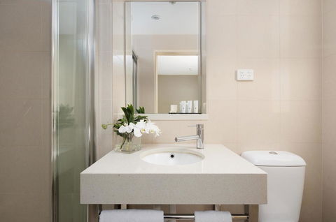 The Victoria Hotel - ACT Tourism 3