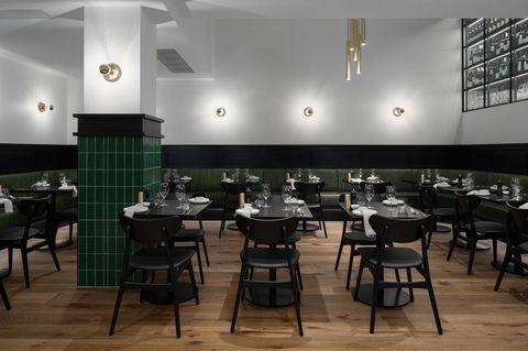 The Victoria Hotel - ACT Tourism 8