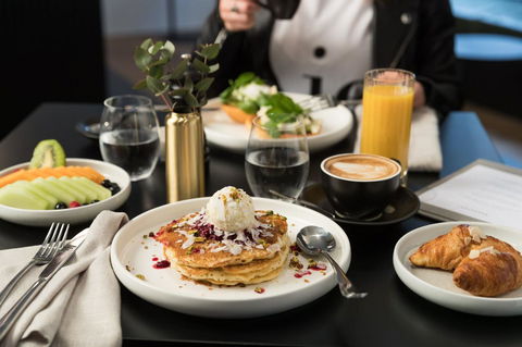 The Victoria Hotel - ACT Tourism 4