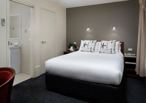 The Victoria Hotel - ACT Tourism 15