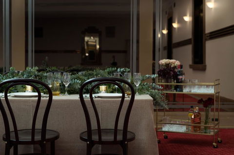 The Victoria Hotel - ACT Tourism 13