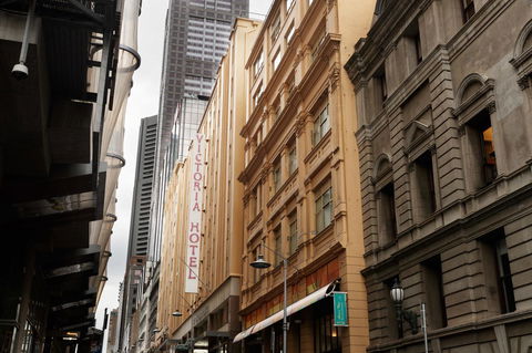 The Victoria Hotel - ACT Tourism 24