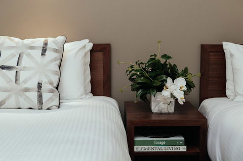 The Victoria Hotel - ACT Tourism 21