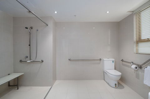 The Victoria Hotel - ACT Tourism 37