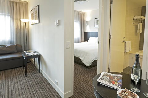 Causeway 353 Hotel - ACT Tourism 33