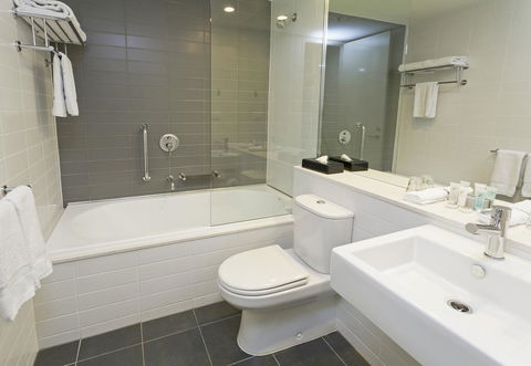 Causeway 353 Hotel - ACT Tourism 28