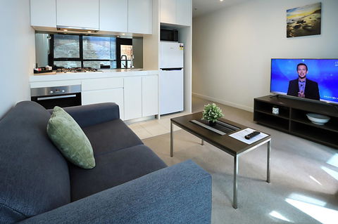 Flinders Street Apartments - ACT Tourism 18