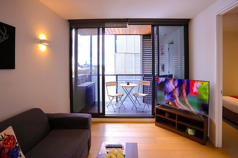 Flinders Street Apartments - ACT Tourism 1