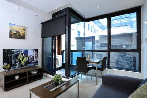 Flinders Street Apartments - ACT Tourism 19