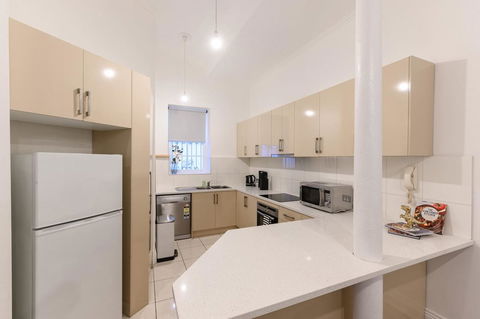 Unique 3 Bedroom Central CBD Townhouse - ACT Tourism 4