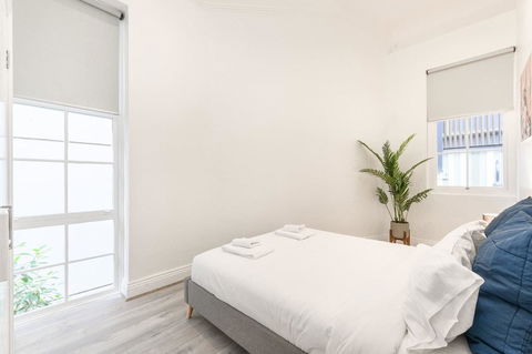 Unique 3 Bedroom Central CBD Townhouse - ACT Tourism 12