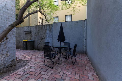 Unique 3 Bedroom Central CBD Townhouse - ACT Tourism 16