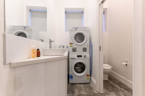 Unique 3 Bedroom Central CBD Townhouse - ACT Tourism 15
