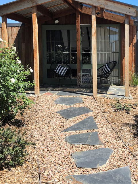 The Cosy Bungalow - ACT Tourism 11