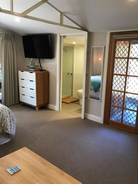 The Cosy Bungalow - ACT Tourism 3