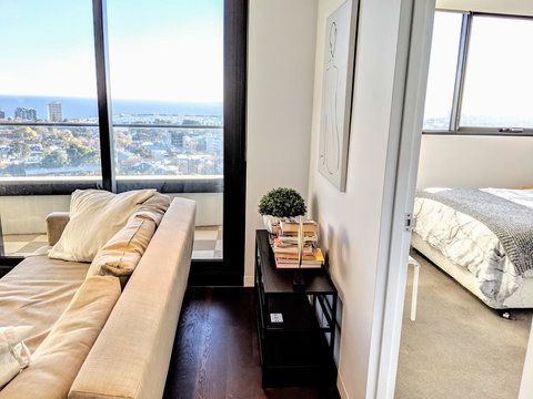 Breathtaking View Apartment With Gym & Sauna - ACT Tourism 10