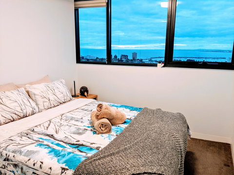 Breathtaking View Apartment With Gym & Sauna - ACT Tourism 8