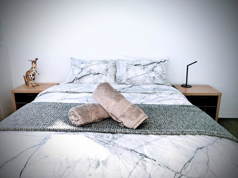 Breathtaking View Apartment With Gym & Sauna - ACT Tourism 7