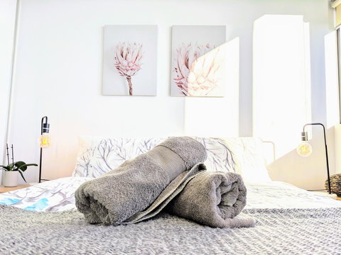 Breathtaking View Apartment With Gym & Sauna - ACT Tourism 11