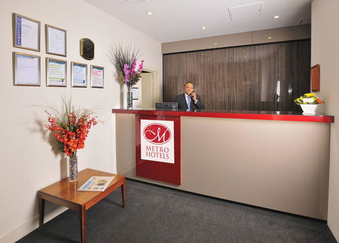 Metro Apartments On Bank Place - ACT Tourism 4