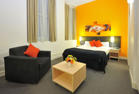 Metro Apartments On Bank Place - ACT Tourism 2