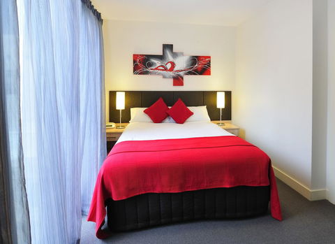 Metro Apartments On Bank Place - ACT Tourism 9