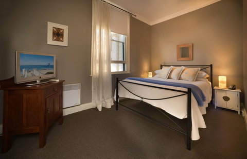 Athelstane House - ACT Tourism 15