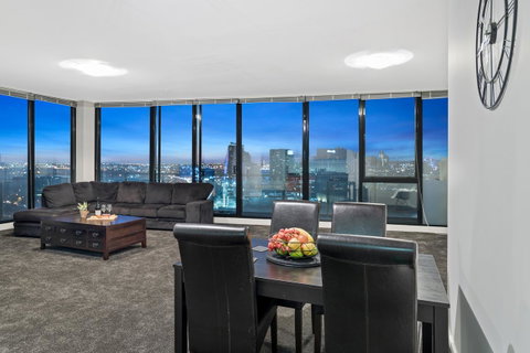Premier Stays Melbourne - ACT Tourism 0