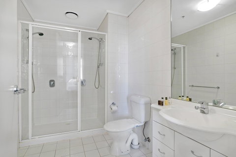 Premier Stays Melbourne - ACT Tourism 10