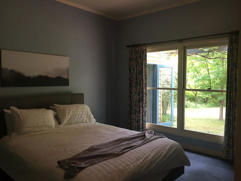 The Orchard House - ACT Tourism 22