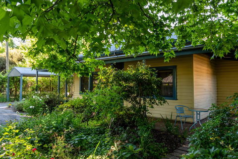 The Orchard House - ACT Tourism 0