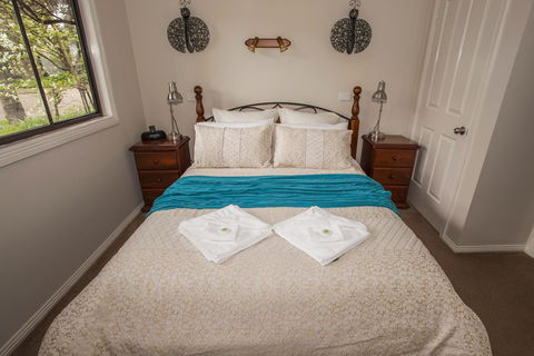 Goldfield Holiday Units - ACT Tourism 13