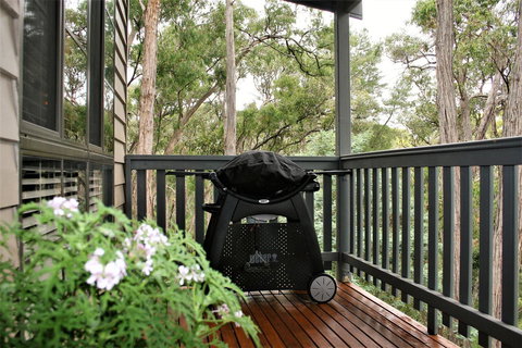 Tangenong Cottages - ACT Tourism 17