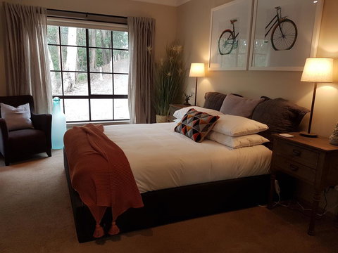 Tangenong Cottages - ACT Tourism 3