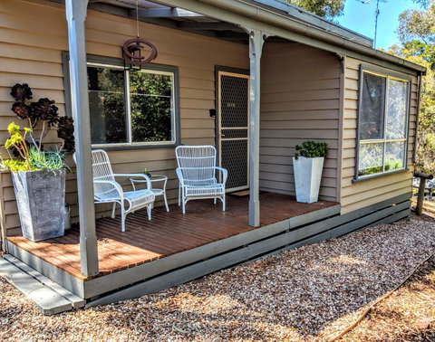 Tangenong Cottages - ACT Tourism 2