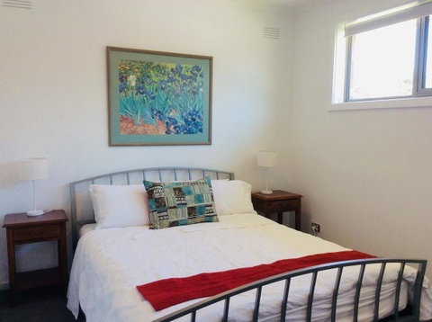Avilla By The Bay - ACT Tourism 8