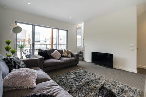 Marina Beach - ACT Tourism 4